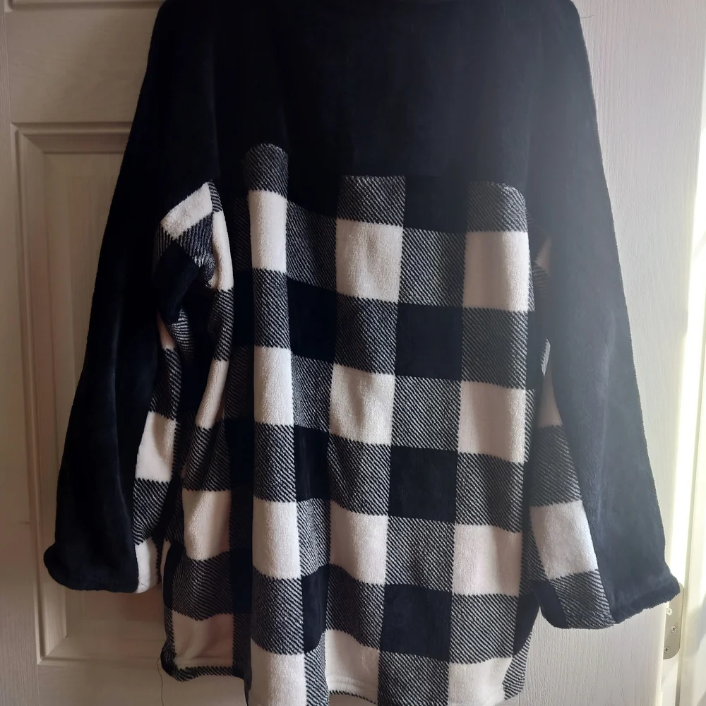 Buffalo Plaid Pullover Woman's 1x - Picture 3 of 3